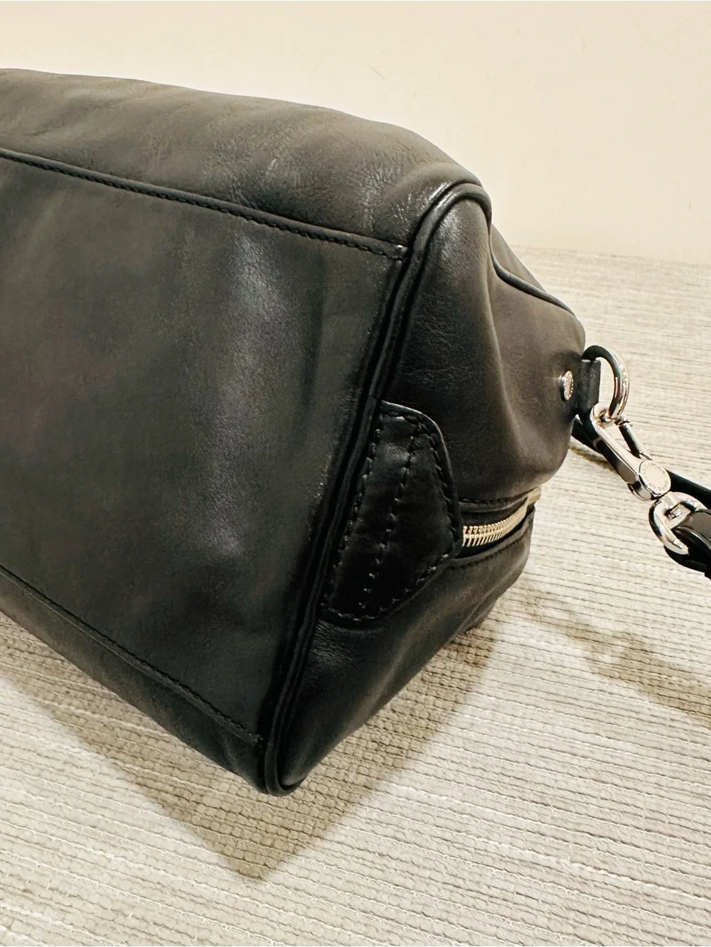 VTG Marc by Marc Jacobs Nobody’s Home Black Leather Satchel Bag Top Handle